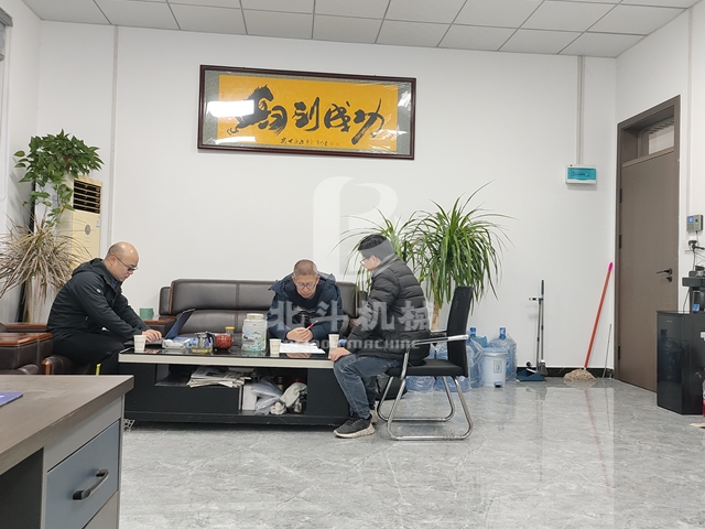 降废减损的多功能果壳宅男视频在线免费观看机受到河北客户青睐