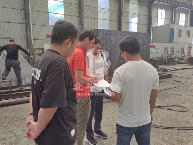 热烈欢迎非洲客户来宅男在线小视频实地考察生物质宅男视频在线免费观看机